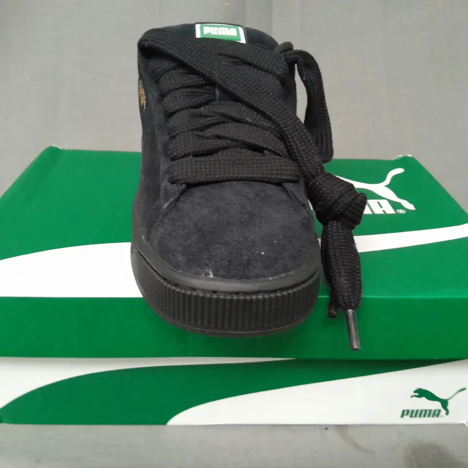 BOXED PAIR OF PUMA SUEDE XL SHOES IN BLACK UK SIZE 6.5