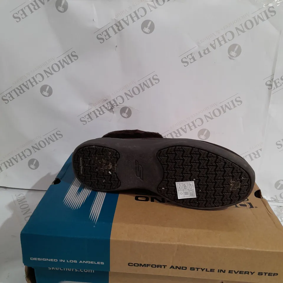 BOXED PAIR OF SKECHERS GO WALK STABILITY SUEDE BOOTS IN CHOCOLATE - UK SIZE 4.5