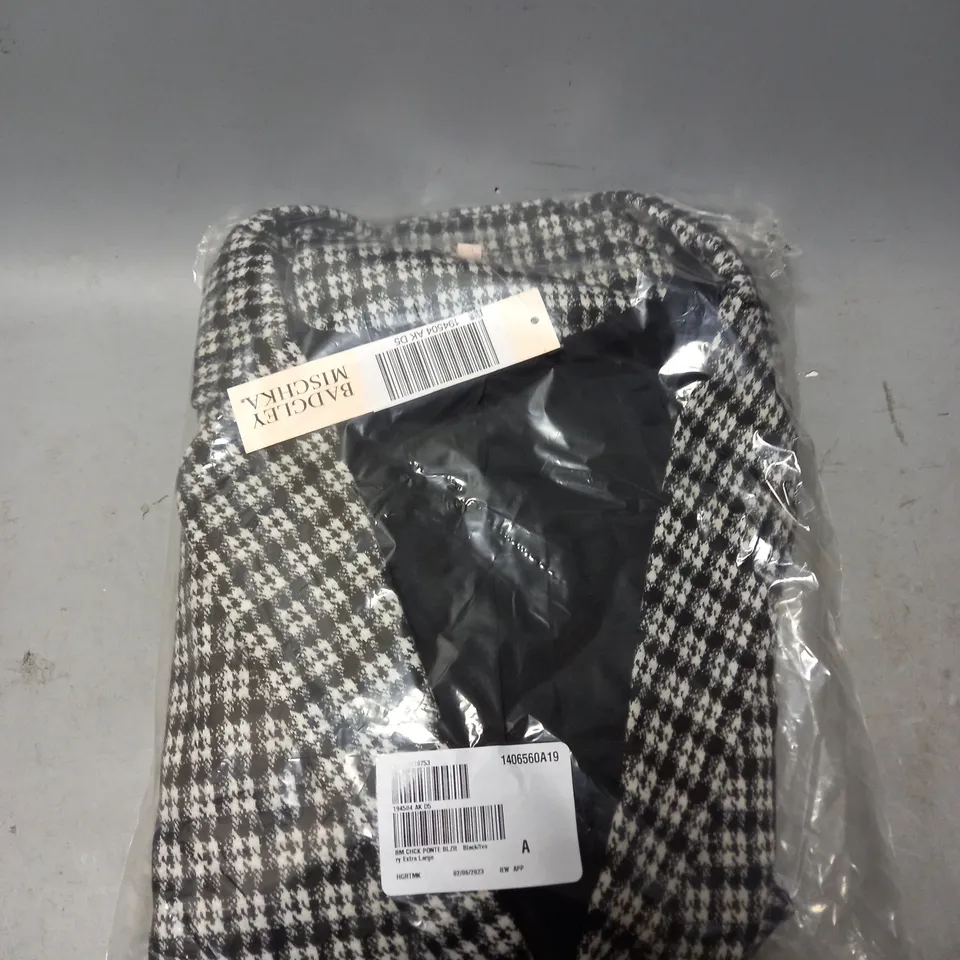 SEALED BADGLEY MISCHKA CHECKER PONTE BLAZER - EXTRA LARGE