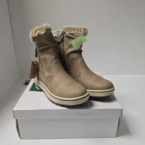 NATURELLE TAUPE FUR-LINED BOOTS, UK 4