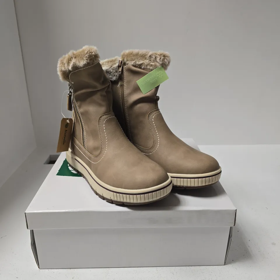NATURELLE TAUPE FUR-LINED BOOTS, UK 4