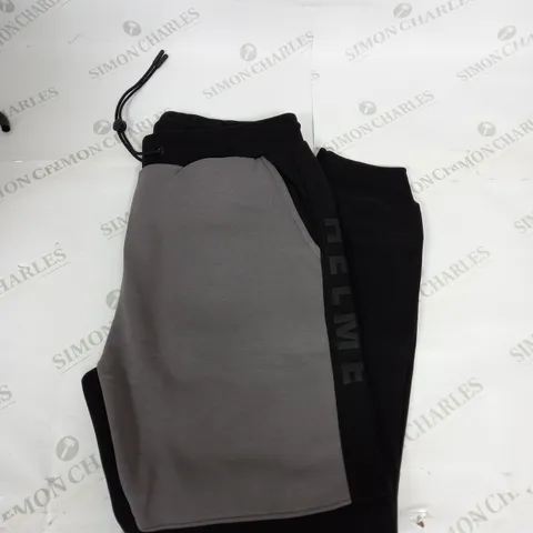 HELMES TRACKSUIT BOTTOMS SIZE L