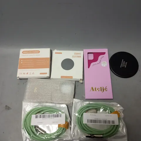 APPROXIMATELY 30 ASSORTED SMARTPHONE ACCESSORIES TO INCLUDE SCREEN PROTECTORS, CHARGING CABLES, PROTECTIVE CASES ETC