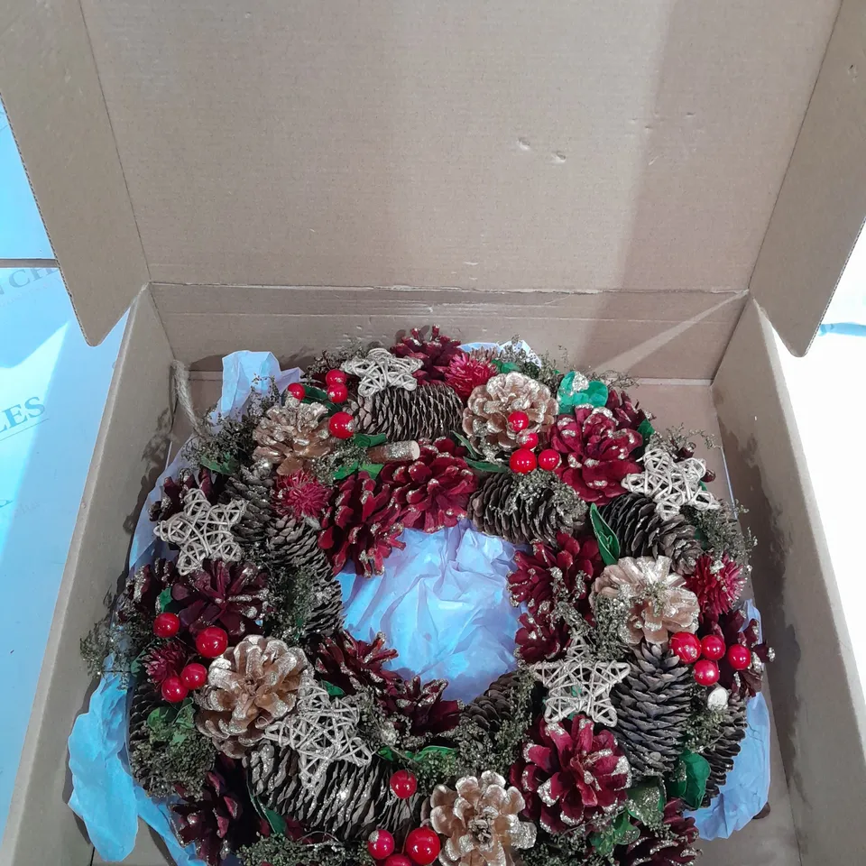 FESTIVE WREATH 