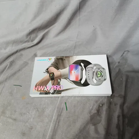 HOWEAR HWX PRO SMARTWATCH – BOXED