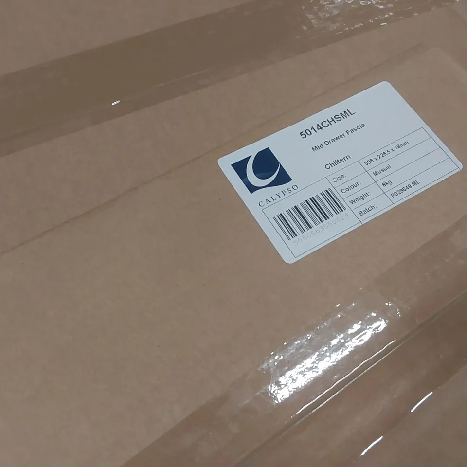 PALLET CONTAINING A LARGE QUANTITY OF ASSORTED BATHROOM FURNITURE PANELS INCLUDING: PLINTHS, MID DRAWER FASCIA, DEEP BASE END/INFIL PANEL ECT