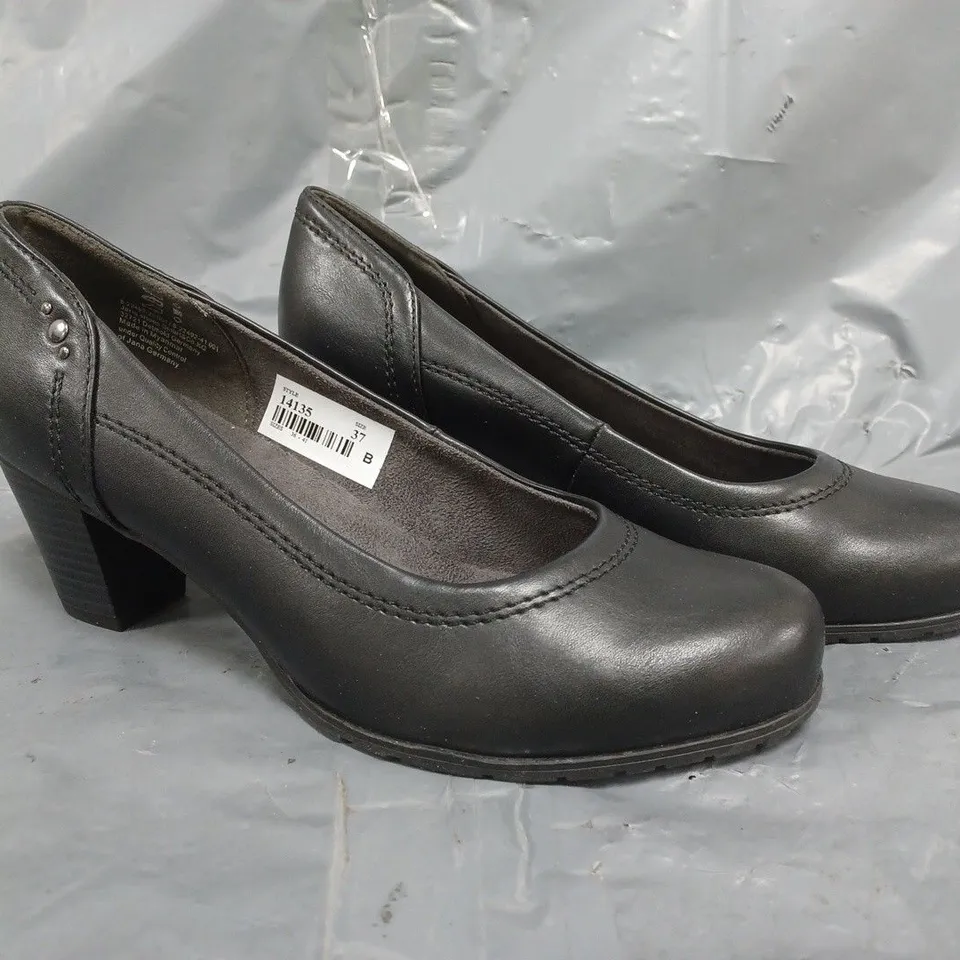 BOXED PAIR OF SOFT LINE BLOCK HEEL SHOES IN BLACK SIZE EU 37