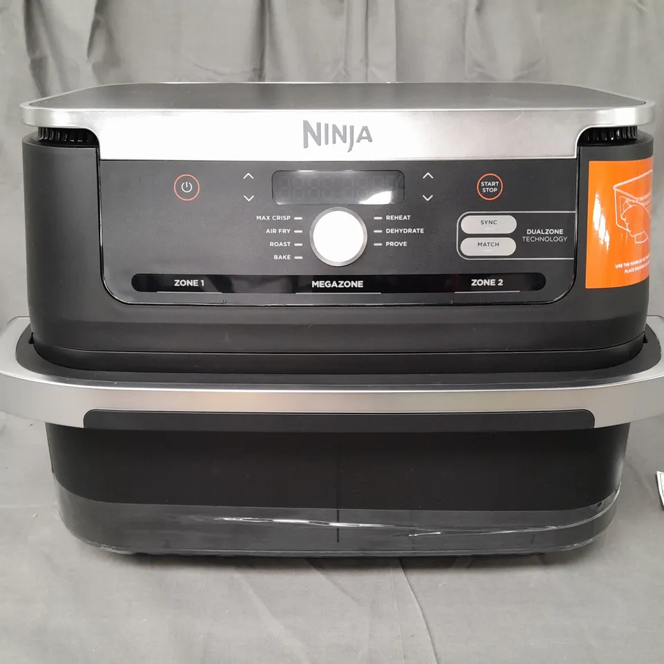 BOXED NINJA 10.4L FOODI FLEXDRAWER DUAL AIR FRYER AF500UK