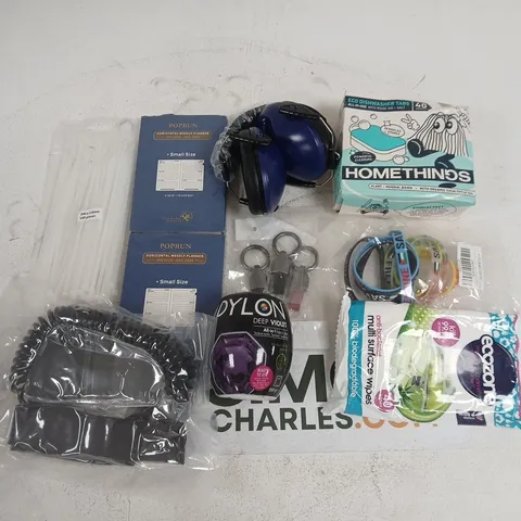 LOT OF ASSORTED HOUSEHOLD ITEMS TO INCLUDE DISHWASHER TABS, WEEKLY PLANNERS AND MULTI SURFACE PLANNERS