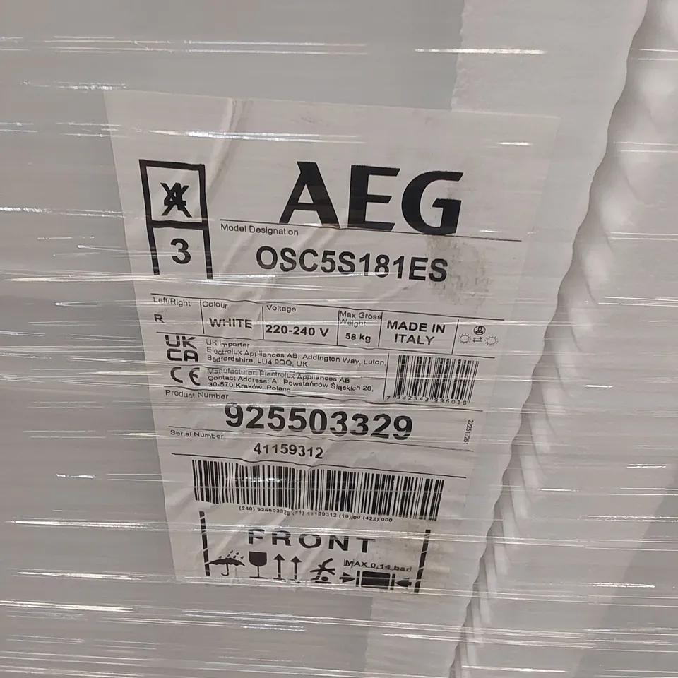 AEG OSC5S181ES LOW FROST INTEGRATED FRIDGE FREEZER, SLIDING HINGE, 70/30 RRP £500