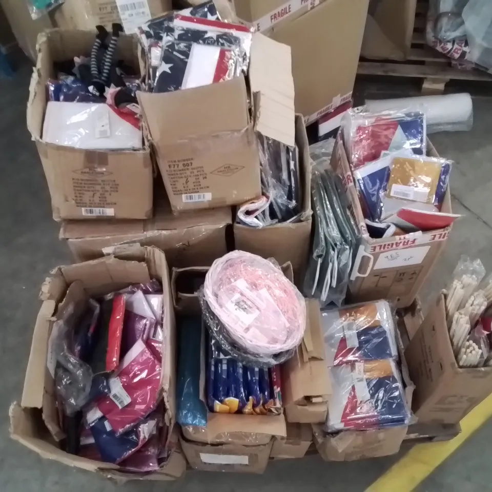 PALLET CONTAINING LARGE AMOUNT OF BRAND NEW ASSORTED WORLDWIDE/PRIDE FLAGS