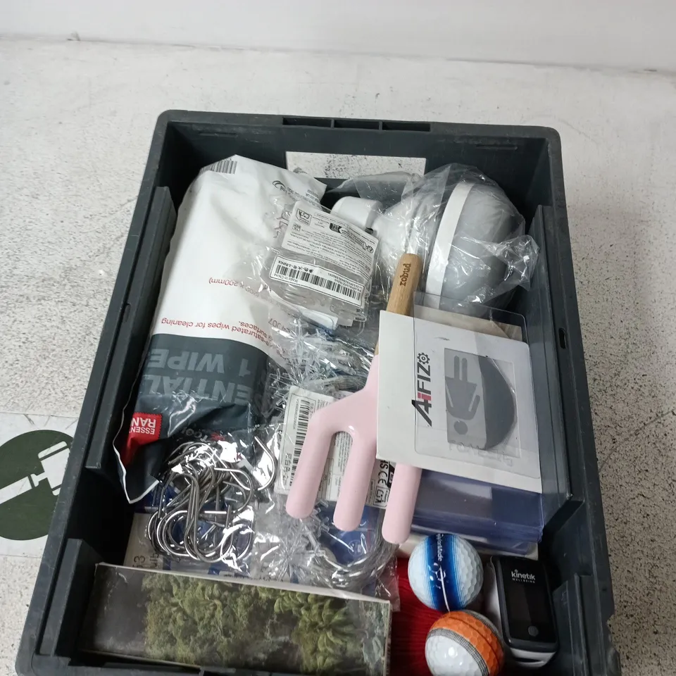 BOX CONTAINING A MIX OF APPROXIMATELY 20 ASSORTED HOUSEHOLD ITEMS INCLUDING WELL-BEING FINGER SCANNER, LIGHT BULBS, METAL PARTS ETC.