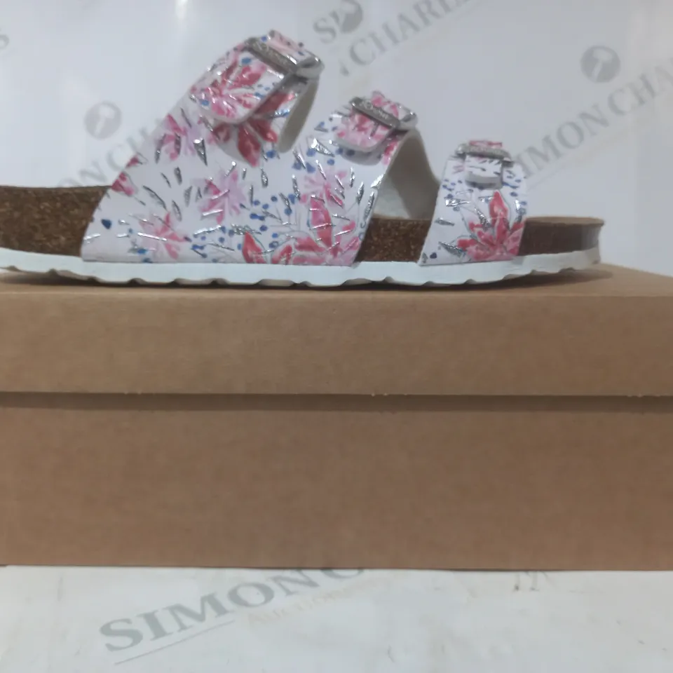 BOXED PAIR OF BONOVA OPEN TOE SANDALS IN WHITE/PINK/BLUE FLORAL DESIGN SIZE 6