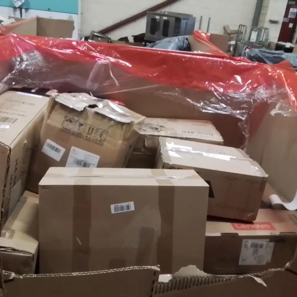 PALLET OF ASSORTED HOUSEHOLD GOODS AND PRODUCTS TO INCLUDE;COMFORT CUSHION,AREA RUG,SLOW JUICER