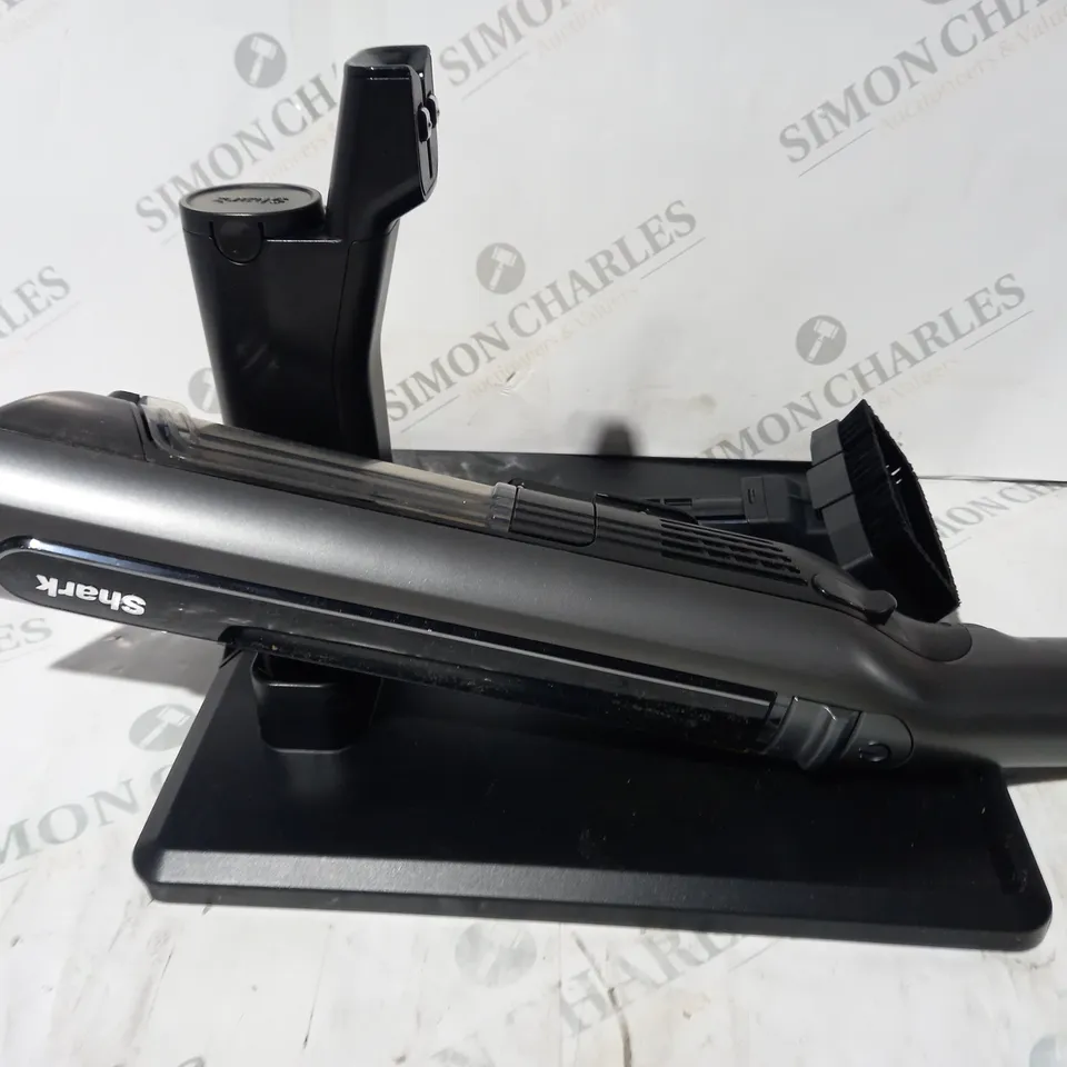 BOXED SHARK WANDVAC 2-IN-1 LIGHTWEIGHT CORDLESS HANDHELD VACUUM CLEANER