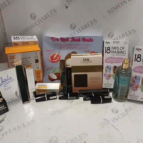 APPROXIMATELY 20 ASSORTED HEALTH AND BEAUTY ITEMS TO INCLUDE FACE MASKS, LANCOME MASCARA, REVLON EAU DE PARFUM, ETC