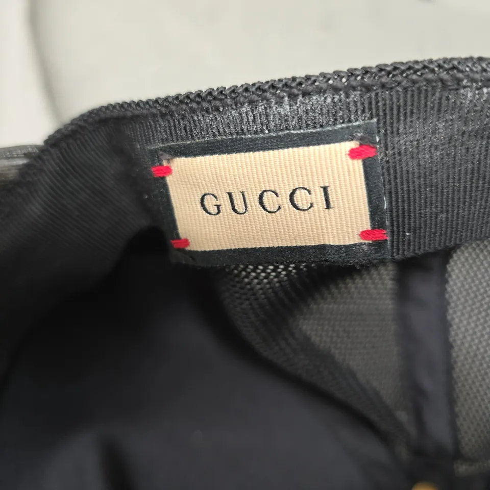 GUCCI LEATHER HAT SIZE M 