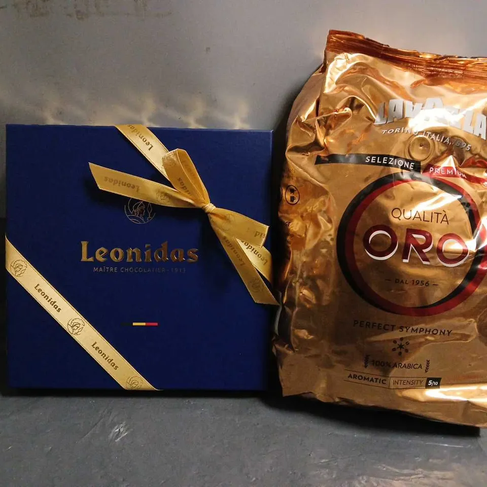 TOTE OF APPROX 5 ASSORTED FOOD ITEMS TO INCLUDE - LAVAZZA COFFEE BEANS , LEONIDAS CHOCOLATIER 