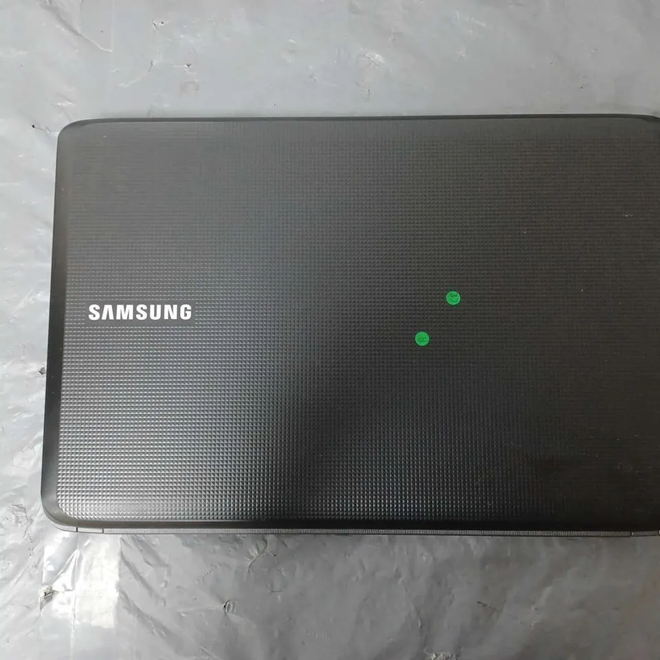 SAMSUNG R530/R730/R540	15 INCH	CELERON P4500 1.87GHZ