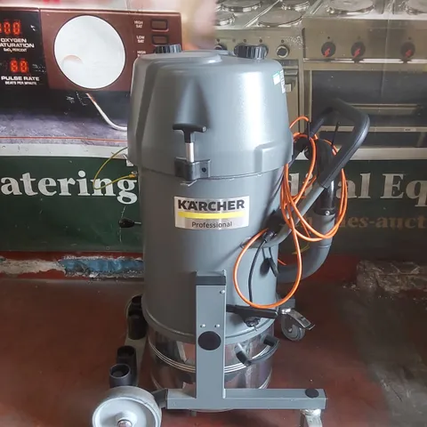 EX-DEMO  KÄRCHER IVR 35/20-2 SC S/N 20210 INDUSTRIAL VACUUM CLEANER