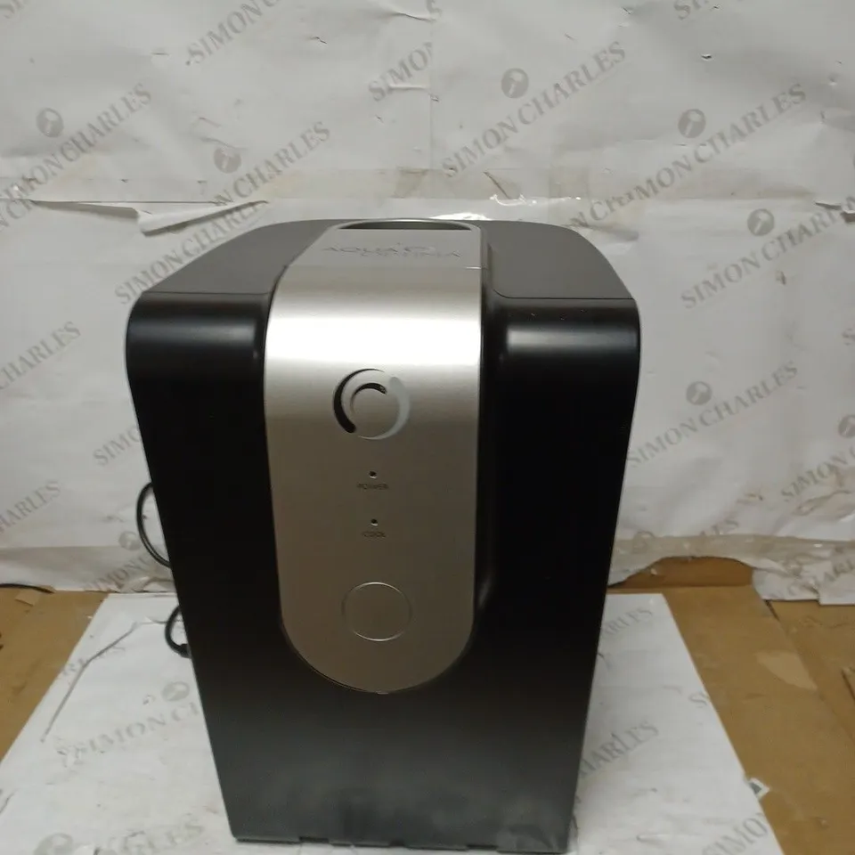 AQUA OPTIMA LUMI CHILLER