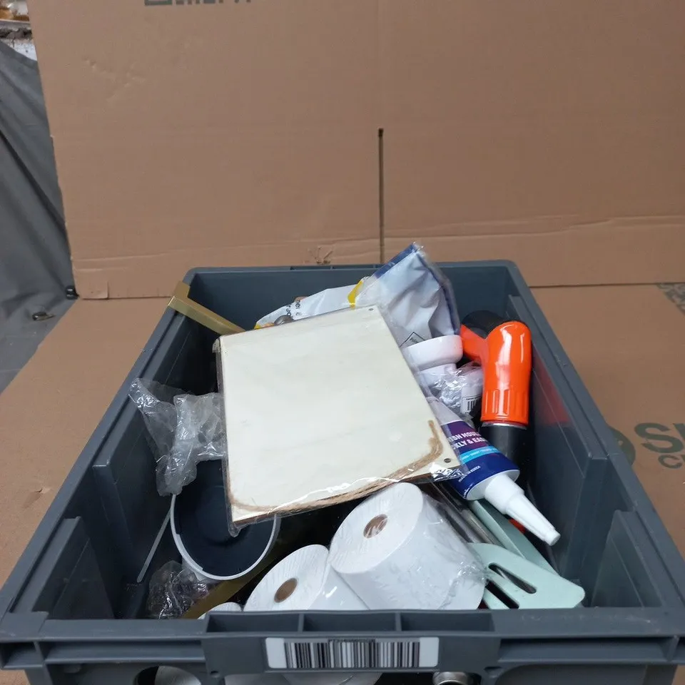TOTE OF APPROXIMATELY 15 ASSORTED ITEMS TO INCLUDE MOULD MAGIC, TILL CUSTOMER RECEIPT ROLLS, KITCHEN AIDS, "DO NOT DISTURB IM GAMING" SIGN, MINI SILENCING FIXER ETC