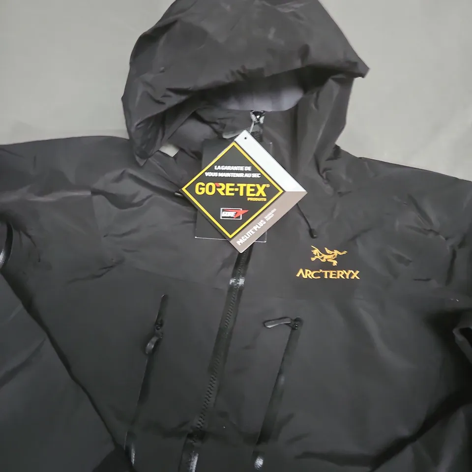 ARC'TERYX GORE-TEX HOODED JACKET – BLACK - SIZE L