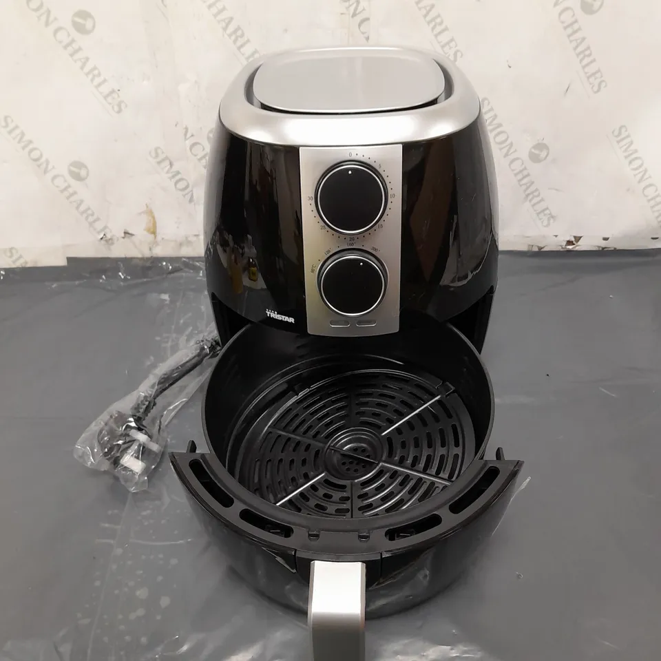 UNBOXED TRISTAR BLACK AIRFRYER 