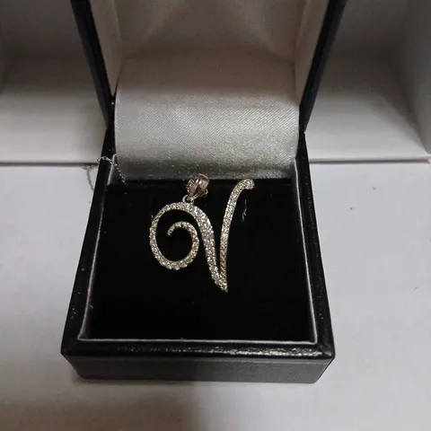 0.33 DIAMOND INITIAL PENDANT 'V' 45CM NECKLACE 9CT GOLD 