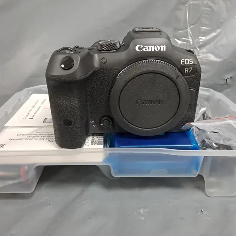 CANON EOS R7 APS-C MIRRORLESS CAMERA