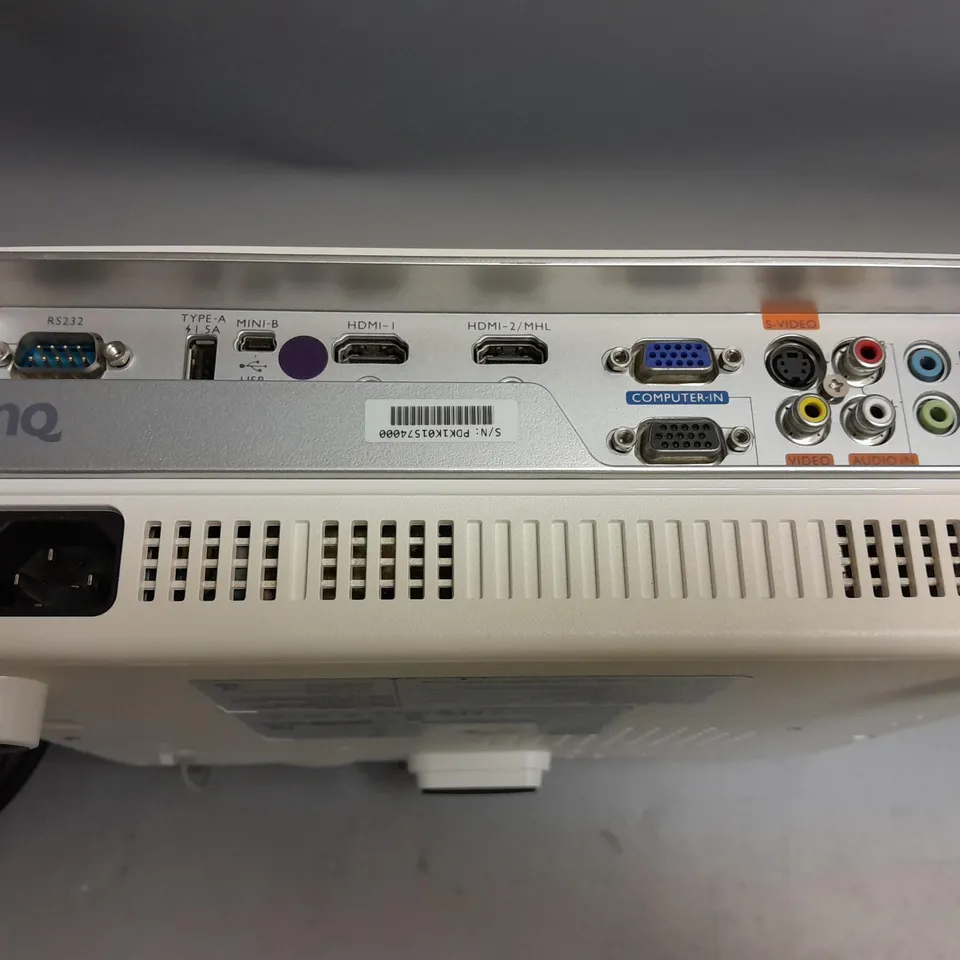 UNBOXED BENQ DIGITAL PROJECTOR
