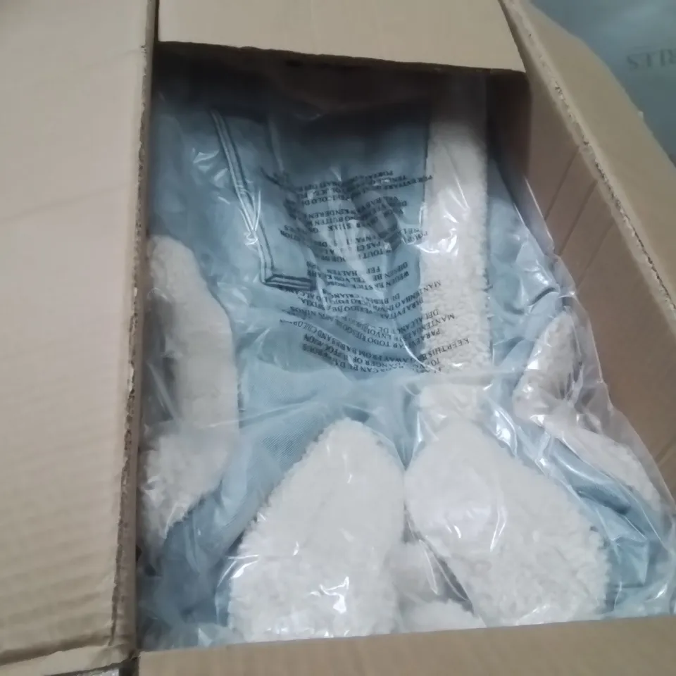 BOXED BRAND NEW APPROXIMATELY 6 SIMPLY BE LIGHT WASH DENIM GILET SIZE 16