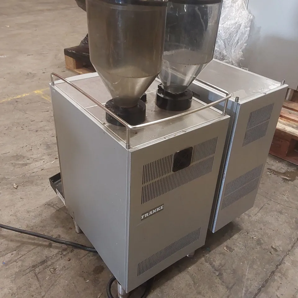 FRANKE EVOLUTION COMMERCIAL COFFEE MACHINE WITH MILK CHILLER (2 ITEMS)