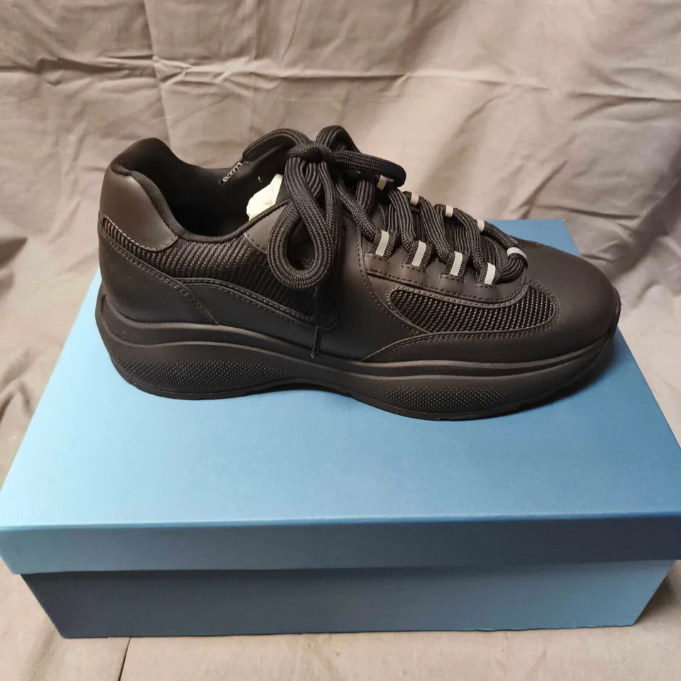CLEENS PODIUM TRAINERS IN MONO BLACK - 8.5 