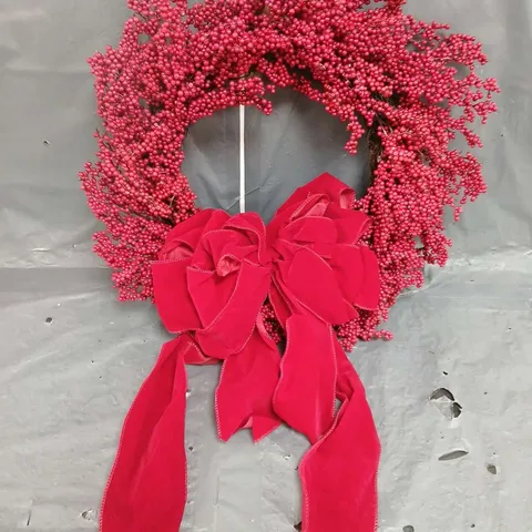 BOXED RED BERRY BOW DETAIL WREATH DECORATION