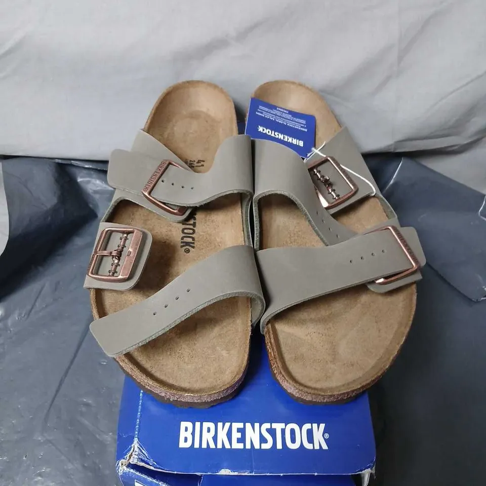 BIRKENSTOCK ARIZONA SANDALS – STONE, UK 7.5 (EU 41)