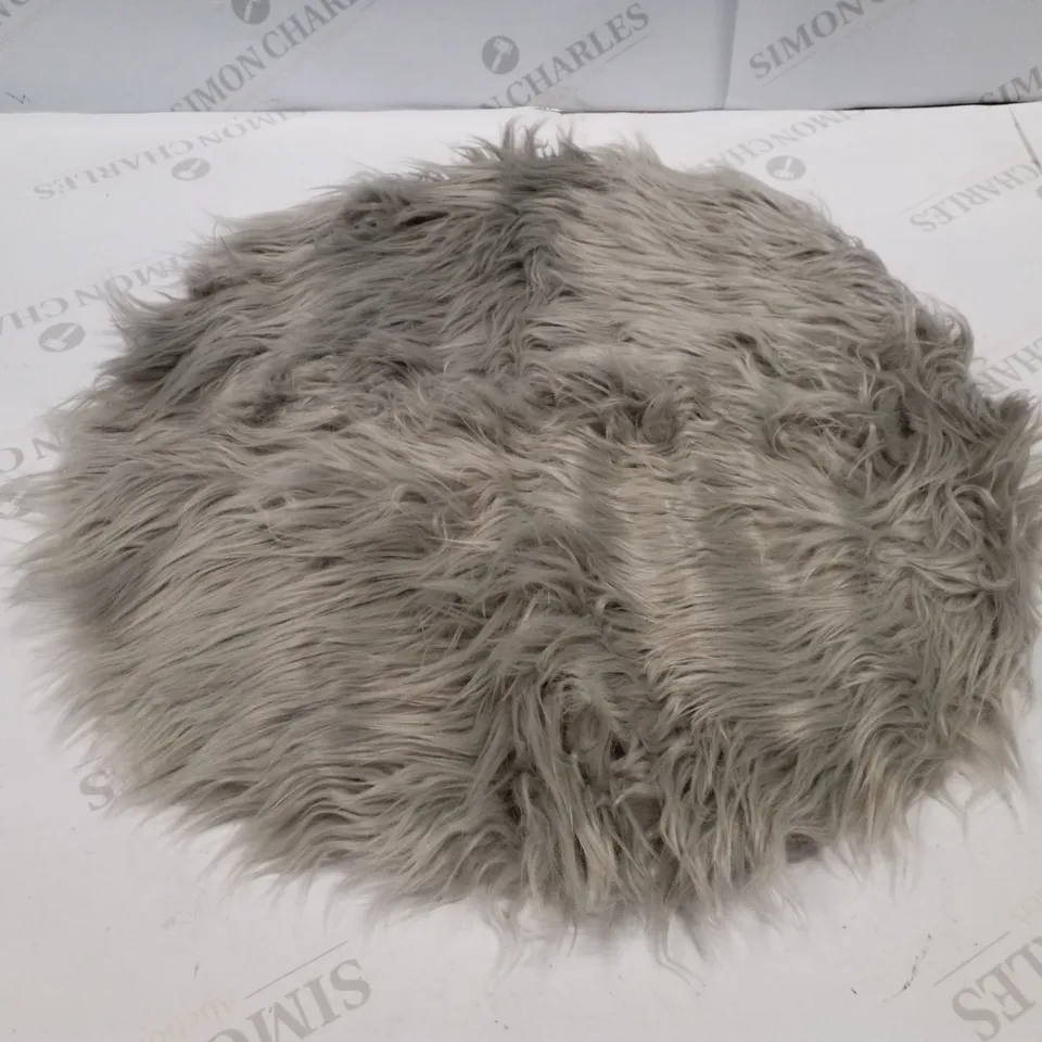 BRAND NEW PACO HOME PLAYA 960 RUG IN GREY - 1'6" ROUND