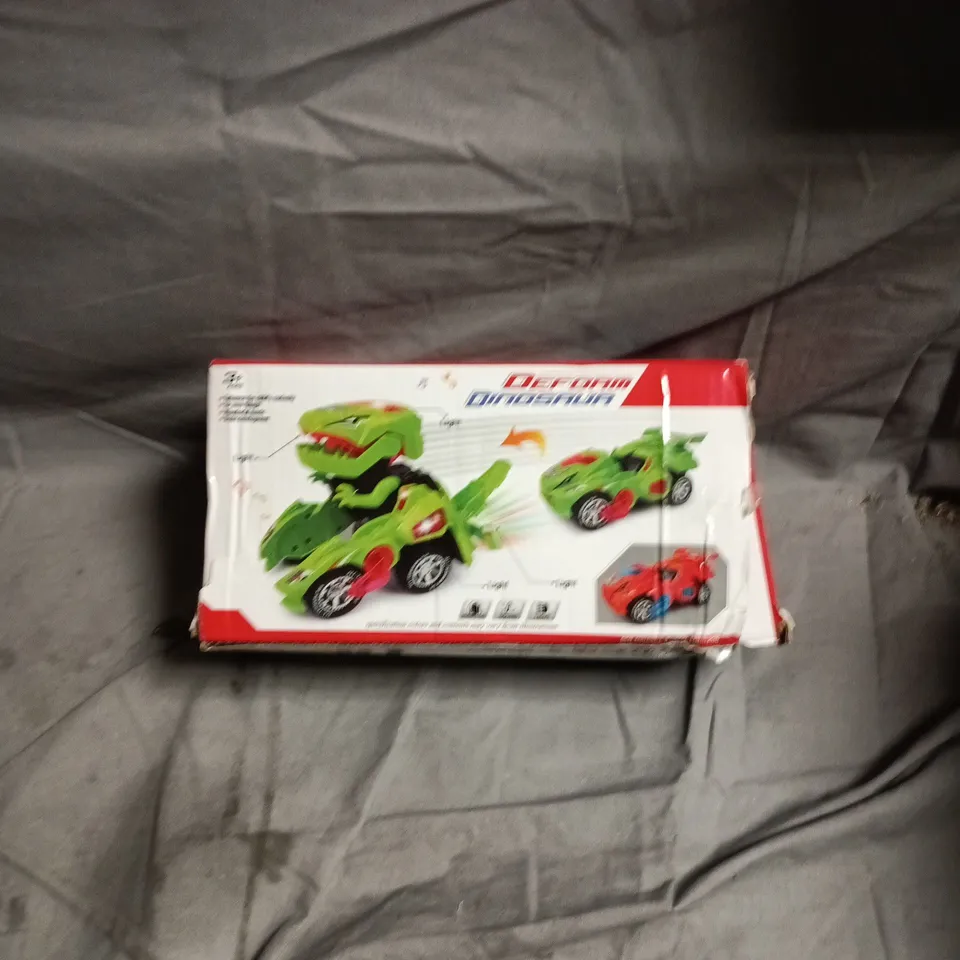 BOXED DEFORM DINOSAUR CAR 