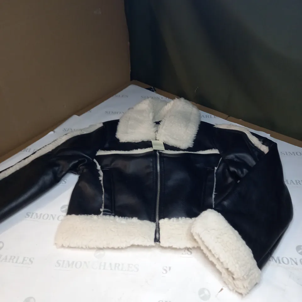 ABERCROMBIE AND FITCH FAUX LEATHER AND SHERPA LINED JACKET SIZE S 