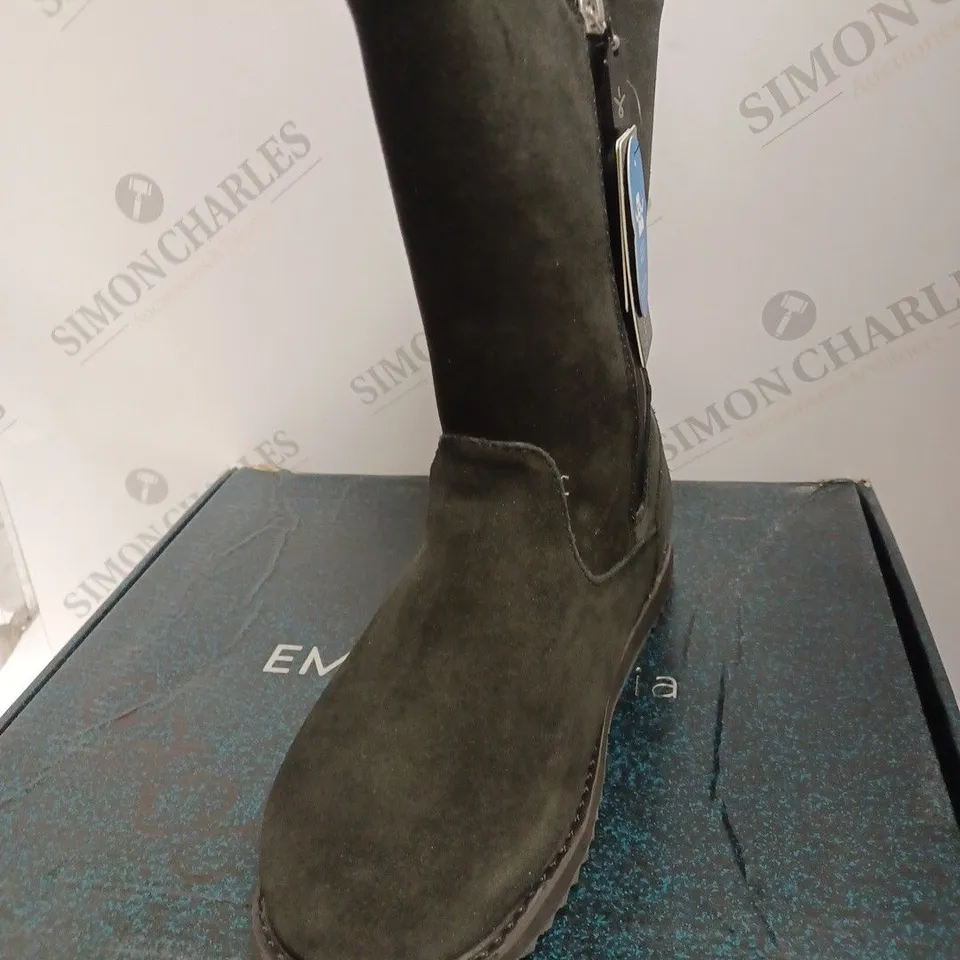 BOXED EMU AUSTRAILIA ELECTRA BOOTS, BLACK - SIZE 5