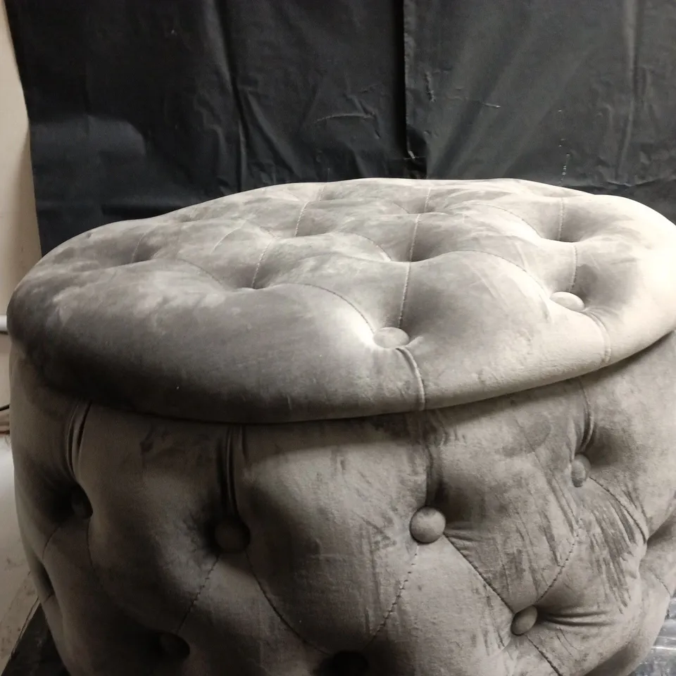 GREY ROUND TUFTED FABRIC OTTOMAN
