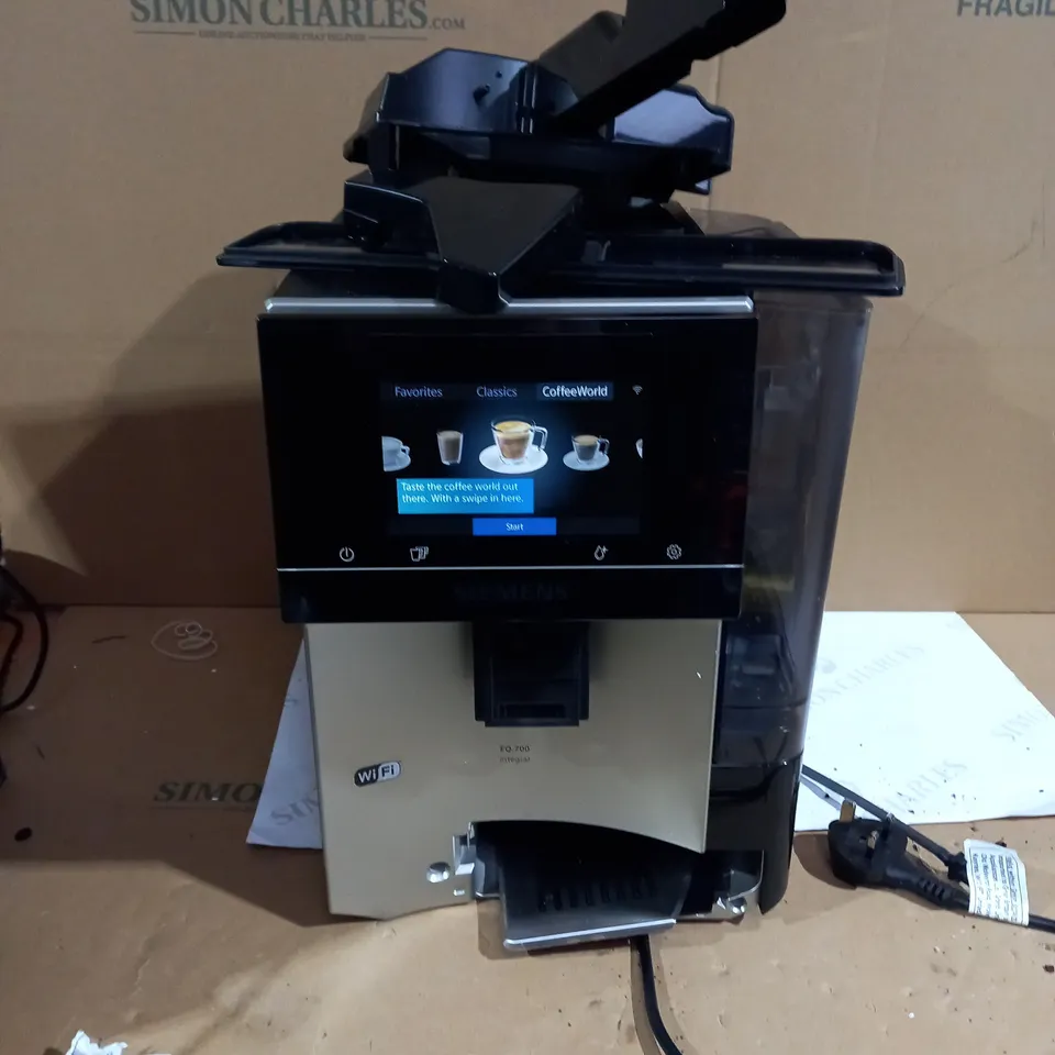SIEMENS EQ700 BEAN TO CUP COFFEE MACHINE RRP £1200