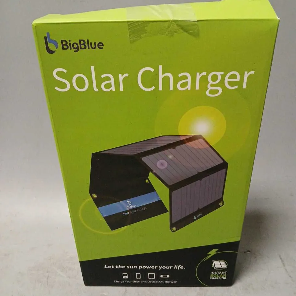 BOXED BIG BLUE SOLAR CHARGER 