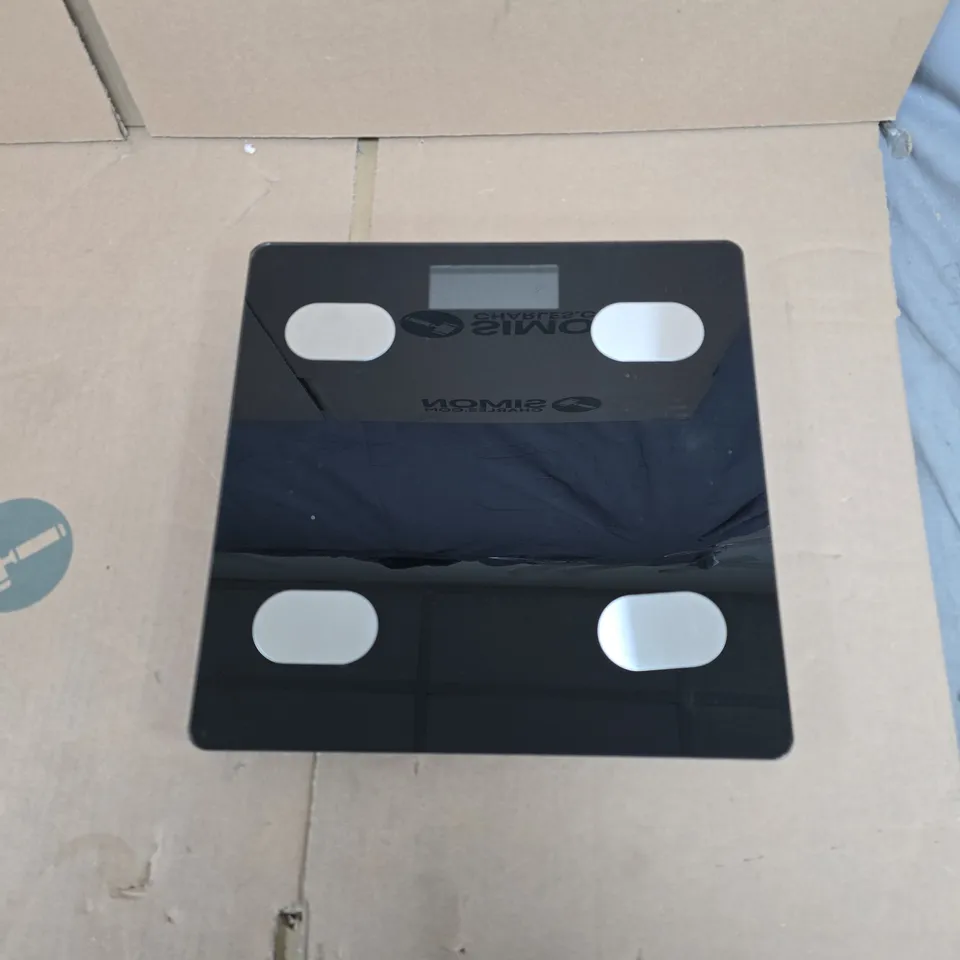 DIGITAL BATHROOM SCALE, BLACK GLASS PLATFORM (BOXED)