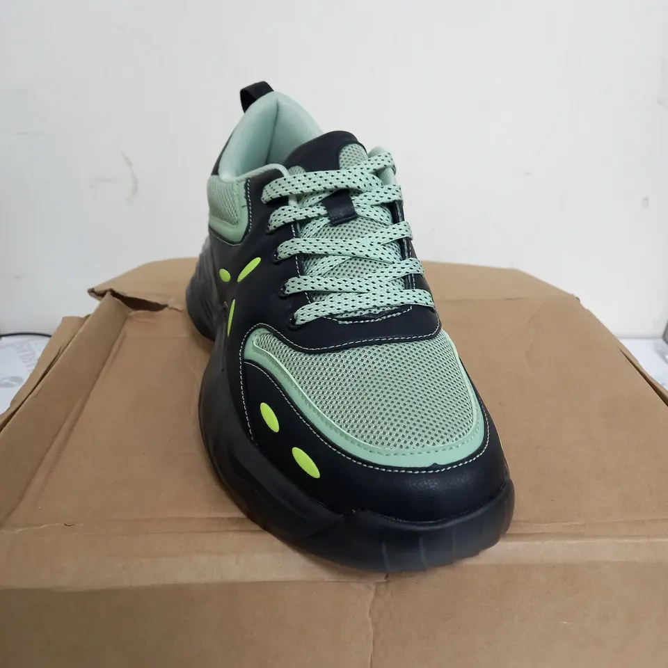 BOXED PAIR OF KOI FOOTWEAR ACRE GREEN MENS CHUNKY TRAINER - SIZE 10