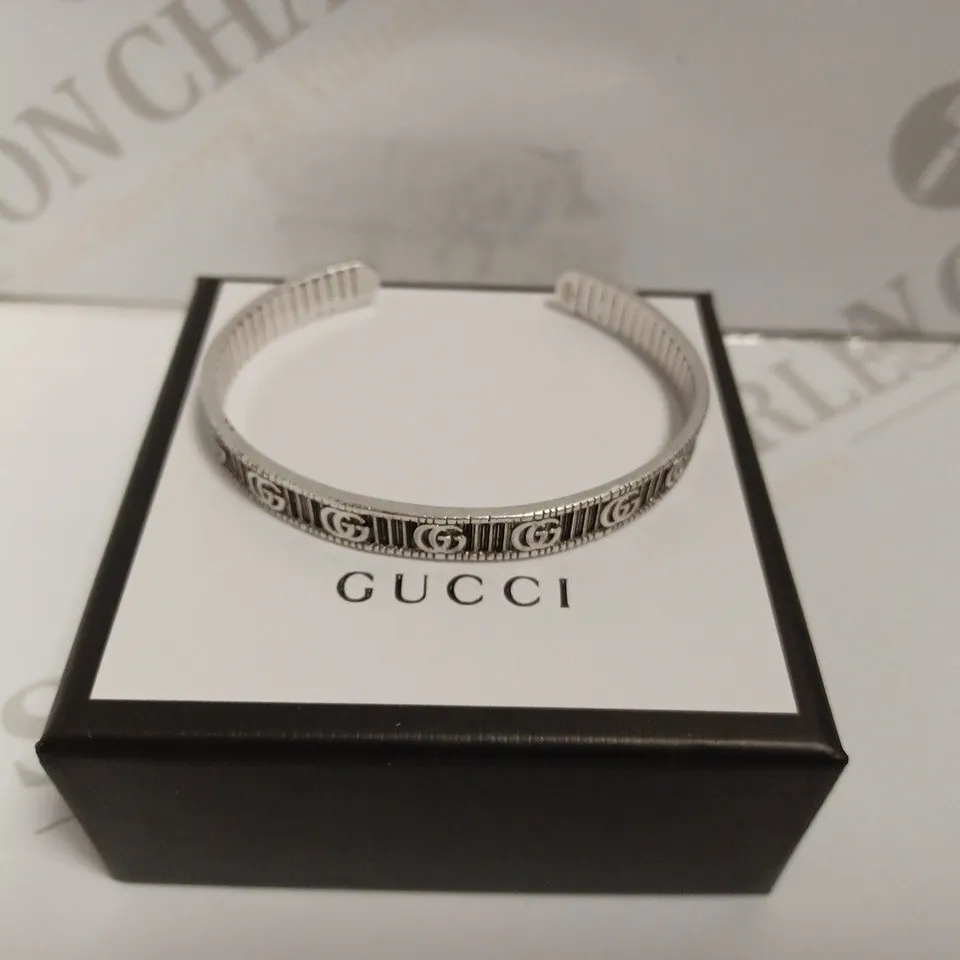 GUCCI SILVER LOOP BRACELET