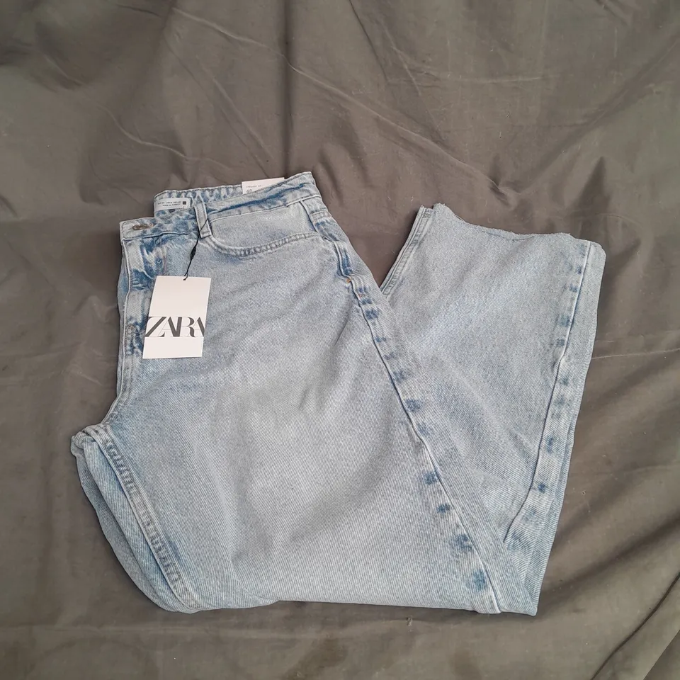 ZARA STRAIGHT FIT JEANS IN LIGHT BLUE SIZE 12