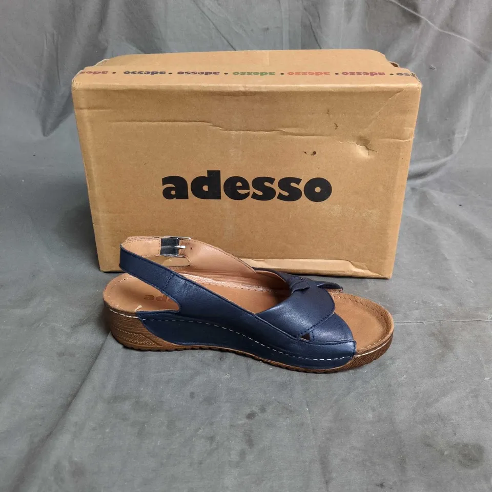 ADESSO NAVY LEATHER SANDALS – WOMEN'S SIZE 37