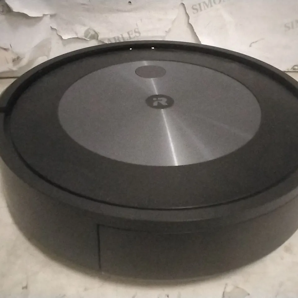 BOXED IROBOT J7+ SELF EMPTYING ROOMBA