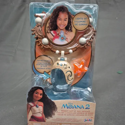 DISNEY MOANA 2 - MOANA'S LIGHT UP SHELL NECKLACE 